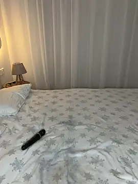 JayJayPink online show from February 11, 2026, 9:47 pm