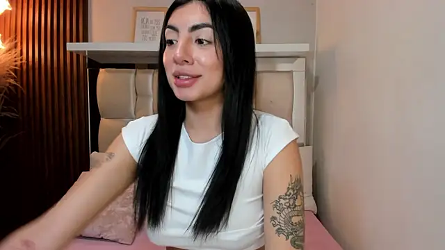 Snapshot of ANTONELLA__ROUSE_ chatting on February 11, 2025, 8:20 pm ANTONELLA ROUSE online show from February 11, 2025, 8:20 pm