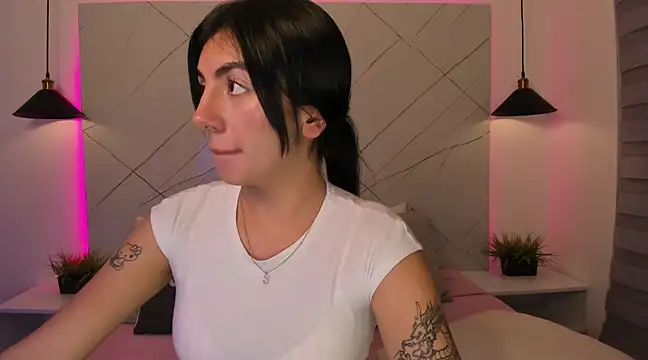Snapshot of ANTONELLA__ROUSE_ chatting on February 17, 2025, 11:33 pm ANTONELLA ROUSE online show from February 17, 2025, 11:33 pm