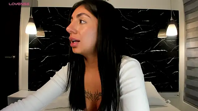 Snapshot of ANTONELLA__ROUSE_ chatting on March 15, 2025, 3:29 am ANTONELLA ROUSE online show from March 15, 2025, 3:29 am