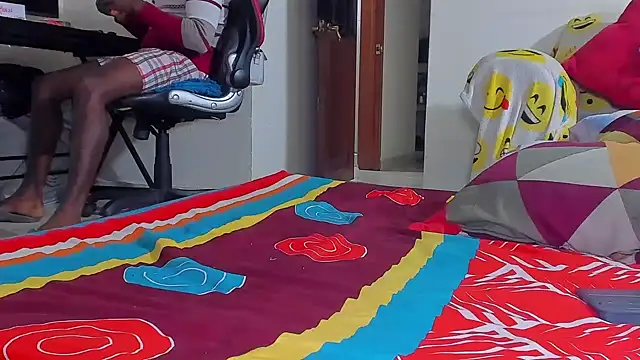 kerlysmith 24 online show from April 16, 2026, 11:22 am