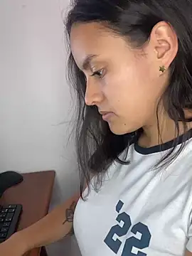 Snapshot of Shanonsex2 chatting on March 13, 2025, 10:10 pm Shanonsex2 online show from March 13, 2025, 10:10 pm