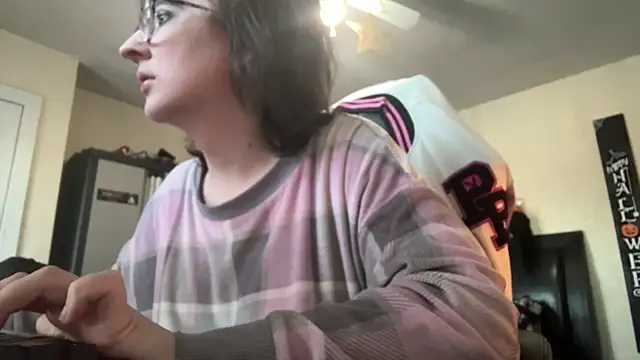 Snapshot of YandereDemon chatting on December 16, 2025, 1:37 pm YandereDemon online show from December 16, 2025, 1:37 pm