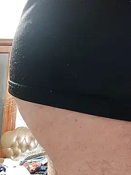 solitoooocam687 online show from March 11, 2025, 9:37 pm