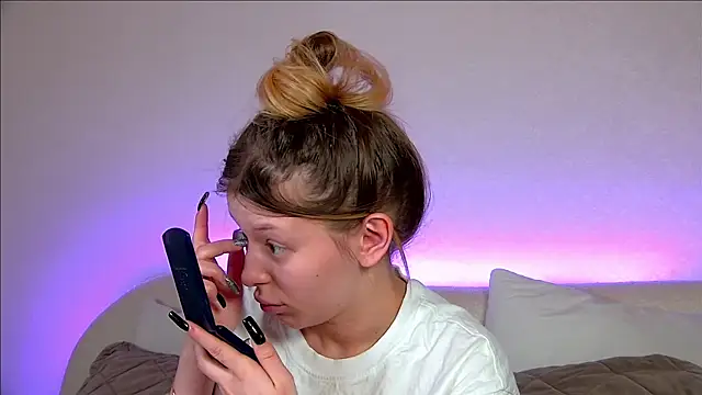 LiliaBianka online show from March 4, 2025, 6:26 am