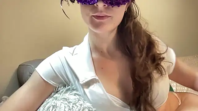 lexihot0000 online show from December 2, 2025, 9:16 pm