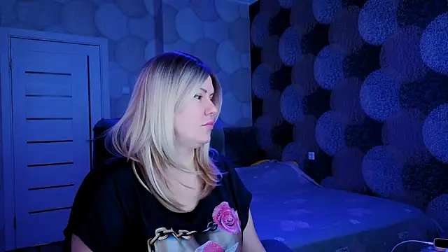 natusik online show from February 12, 2025, 3:29 am