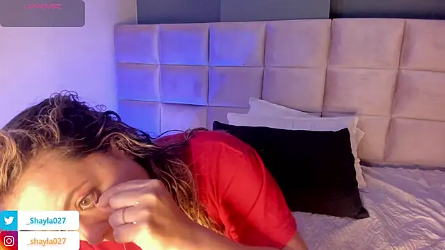 Shayla27 online show from April 13, 2026, 8:13 pm