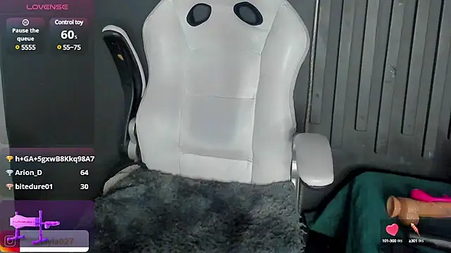 Shayla27 online show from February 18, 2025, 7:09 pm