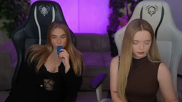 Cassy-Celestial  online show from November 14, 2025, 8:51 am