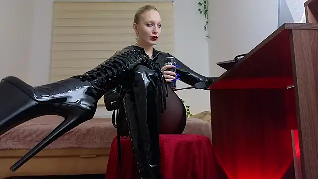 Martha Hoffman online show from March 6, 2025, 7:10 pm