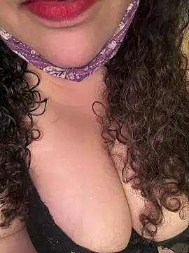 Snehameowwxh online show from April 2, 2026, 3:46 am