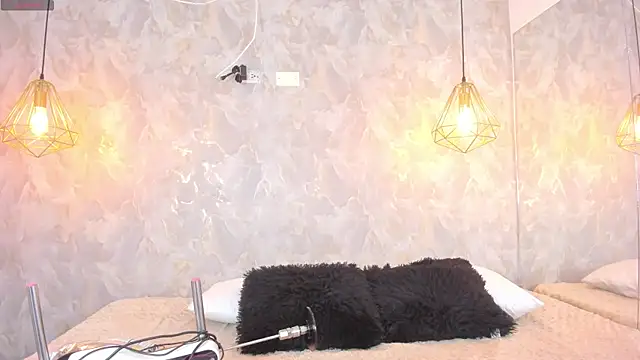 Snapshot of leigh-angels chatting on July 4, 2026, 9:41 pm leigh-angels online show from July 4, 2026, 9:41 pm