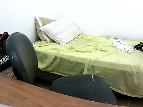 Snapshot of Morenatranss chatting on February 13, 2025, 7:10 pm Morenatranss online show from February 13, 2025, 7:10 pm