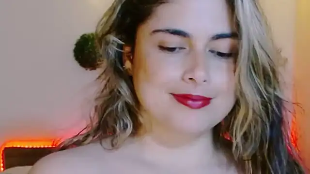 Snapshot of Juliietha_servas chatting on January 17, 2026, 1:20 am Juliietha servas online show from January 17, 2026, 1:20 am