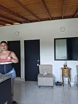 Juliietha servas online show from June 25, 2026, 5:29 pm
