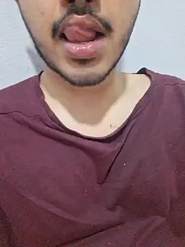 alesssterling online show from April 16, 2026, 6:08 pm