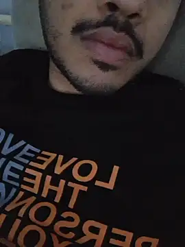 alesssterling online show from April 26, 2026, 3:53 pm