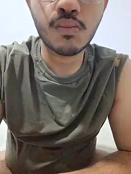 Snapshot of alesssterling chatting on November 28, 2025, 10:26 am alesssterling online show from November 28, 2025, 10:26 am