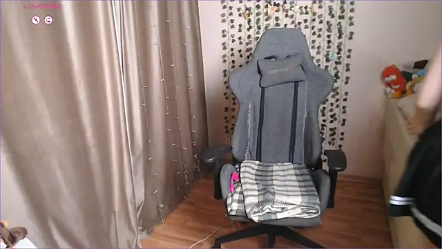 MargoFoxy online show from July 27, 2026, 12:34 pm