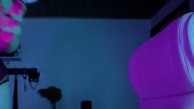 Olivia seex online show from October 18, 2025, 2:57 am