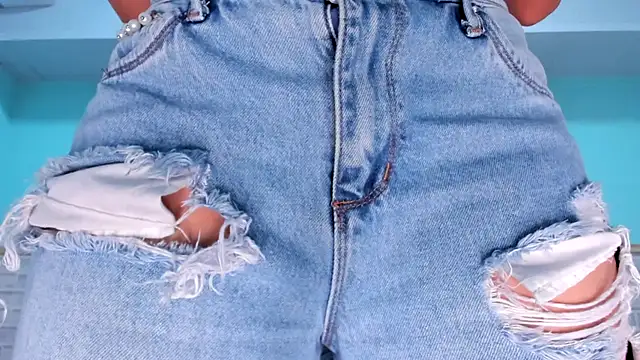 emily hunter12 online show from September 26, 2025, 12:12 pm