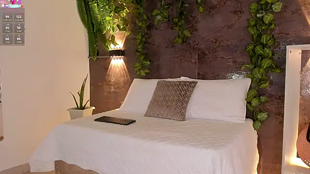 emily hunter12 online show from March 16, 2026, 12:42 pm