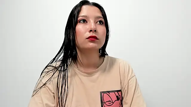 cami-01 online show from November 19, 2025, 8:53 pm