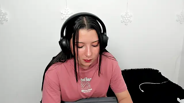 cami-01 online show from January 16, 2026, 8:35 pm