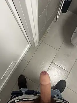 Snapshot of _themask_ chatting on March 17, 2025, 8:51 pm themask online show from March 17, 2025, 8:51 pm