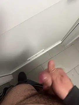 Snapshot of _themask_ chatting on March 10, 2025, 9:07 pm themask online show from March 10, 2025, 9:07 pm