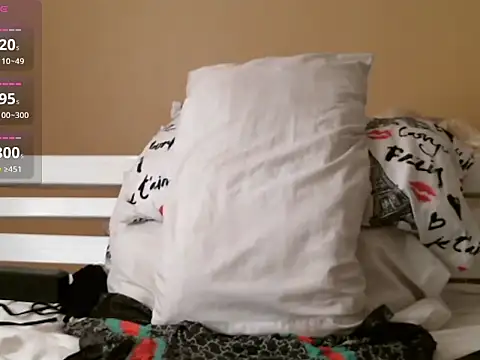 black sexy queen online show from February 21, 2026, 9:06 pm