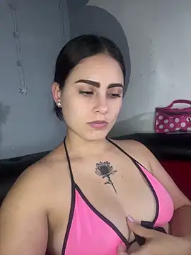 Snapshot of Azuna25 chatting on May 31, 2026, 7:58 pm Azuna25 online show from May 31, 2026, 7:58 pm
