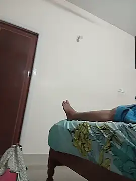 AUNTY1984 online show from May 24, 2026, 2:50 pm
