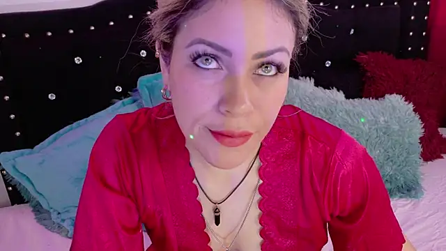 Snapshot of Natalia_Montoya chatting on September 13, 2025, 9:37 pm Natalia Montoya online show from September 13, 2025, 9:37 pm