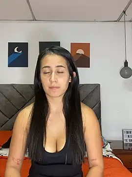 AnithaFigueroa1 online show from December 17, 2024, 10:22 pm