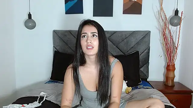 AnithaFigueroa1 online show from March 11, 2025, 12:11 am