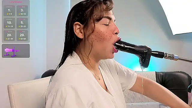 Anabel693 online show from June 5, 2026, 2:23 pm