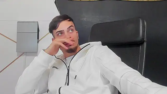 BrandonTate online show from April 1, 2026, 8:04 am