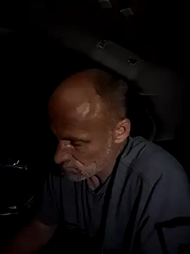 FloppyPickle4u online show from December 1, 2025, 1:50 am