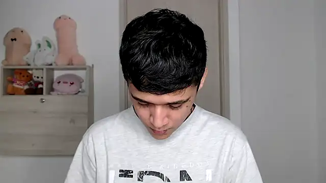 kaiine190 online show from December 20, 2025, 9:23 am