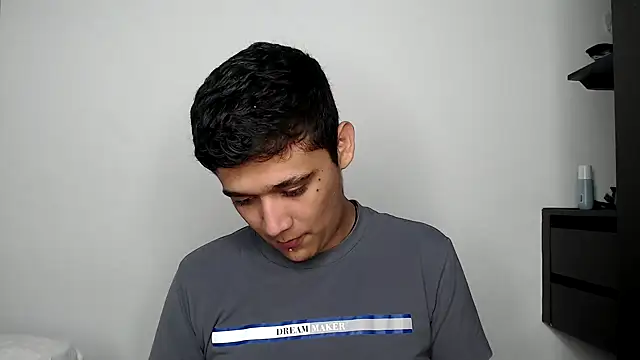 kaiine190 online show from April 14, 2026, 6:07 am