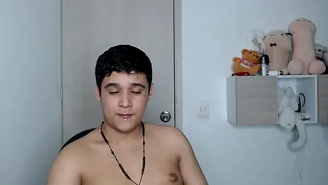 kaiine190 online show from October 15, 2025, 8:17 pm