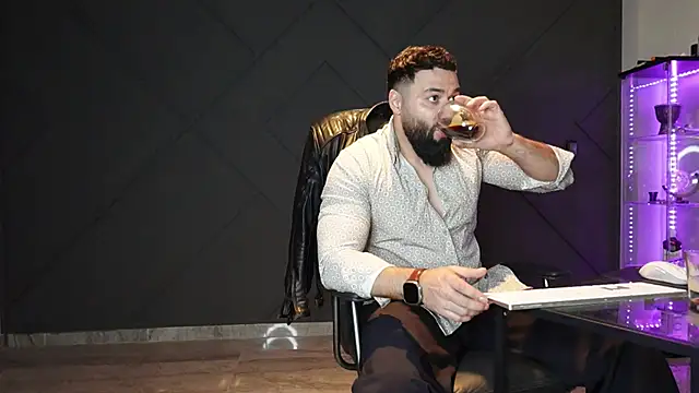 mattmasterss online show from April 10, 2026, 7:32 pm