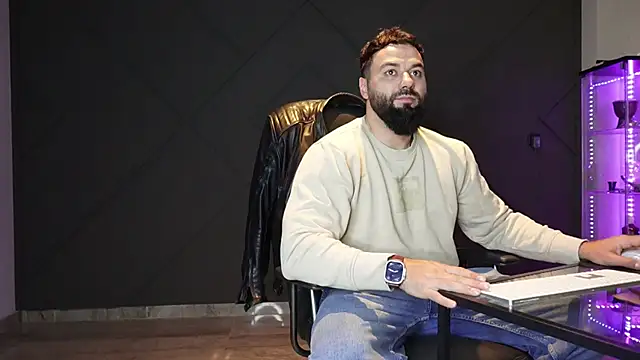 mattmasterss online show from April 16, 2026, 12:44 am