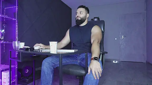 mattmasterss online show from November 18, 2025, 6:00 pm