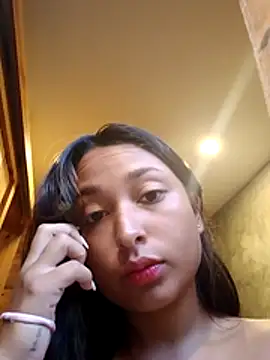 Bonnie Clydeee online show from November 28, 2025, 11:32 am