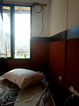 Bonnie Clydeee online show from October 1, 2025, 11:47 am