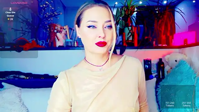  JuliaSpace  online show from March 5, 2026, 5:31 pm