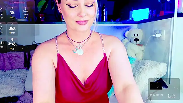  JuliaSpace  online show from July 23, 2026, 4:58 pm